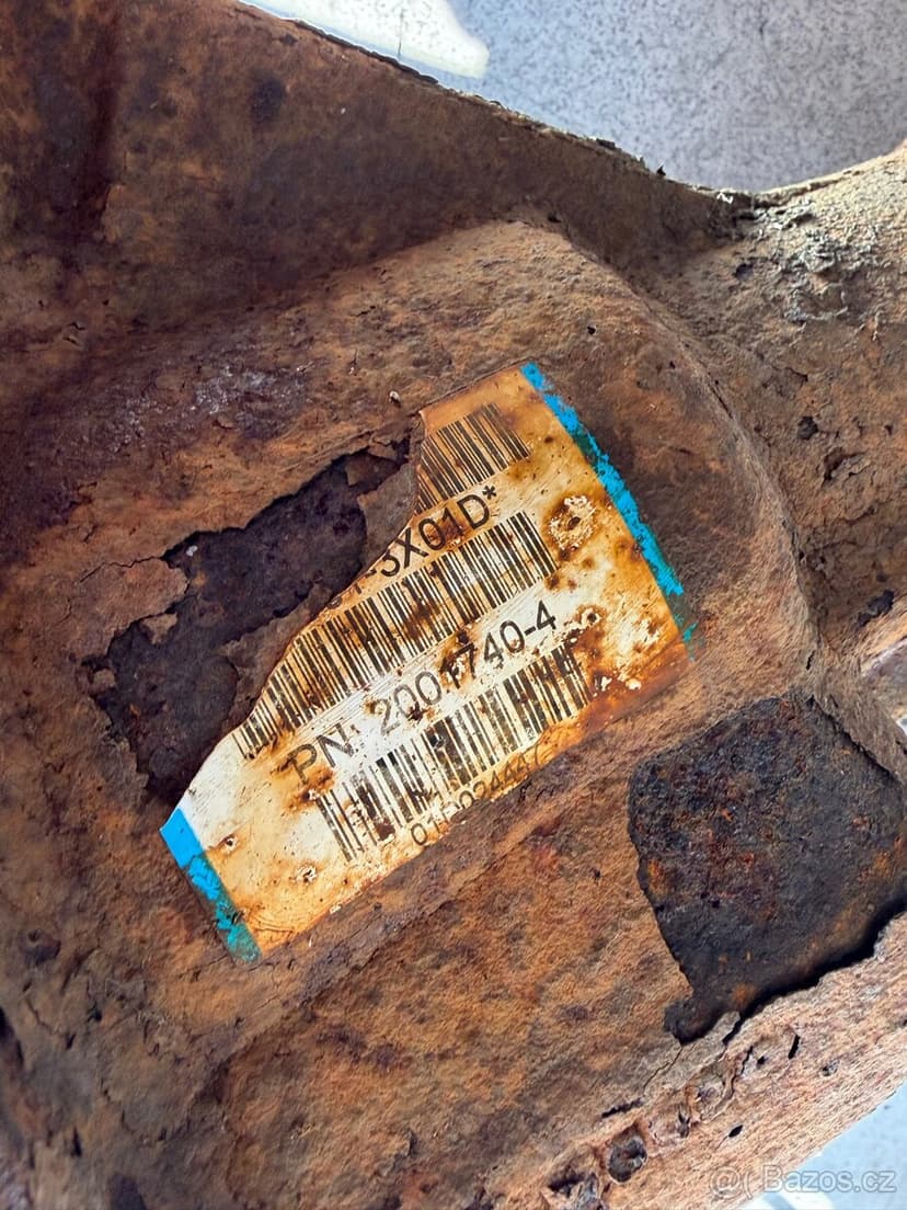 NISSAN NAVARA D40 ZADNI NAPRAVA