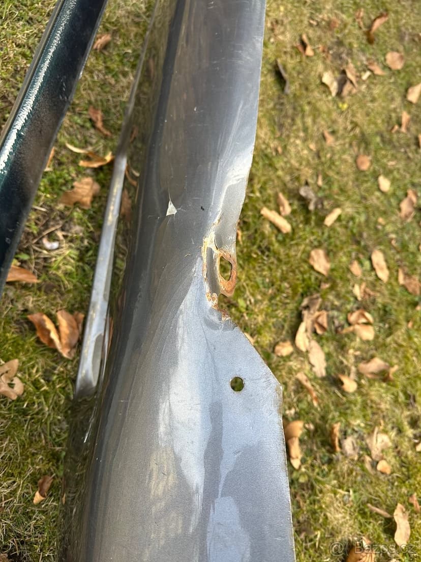 originální nárazník toyota hdj 80