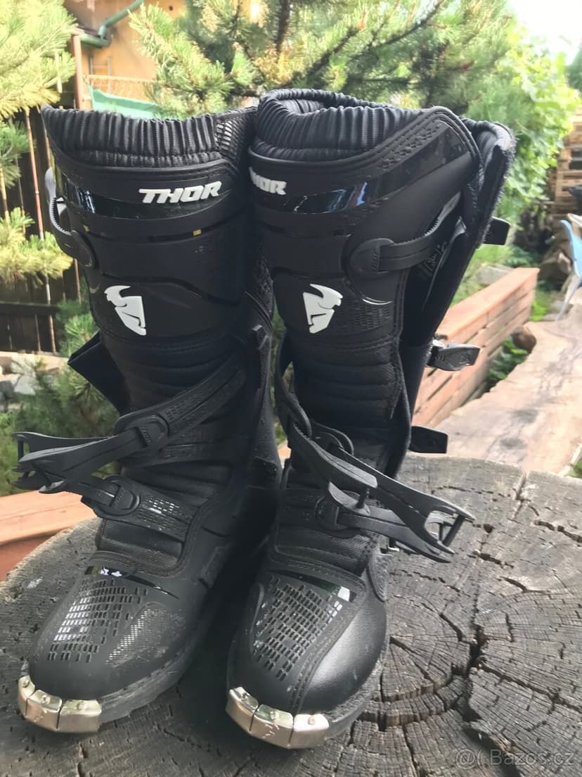 Motokrosove oblečení