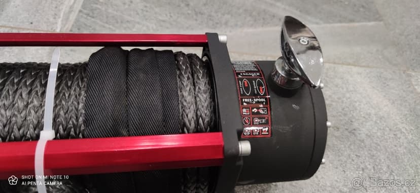 Prodám nový naviják 13500LBS 12V se syntetickým lanem