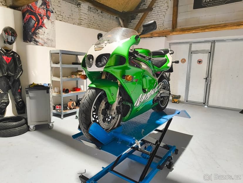 Kawasaki ZX-7R