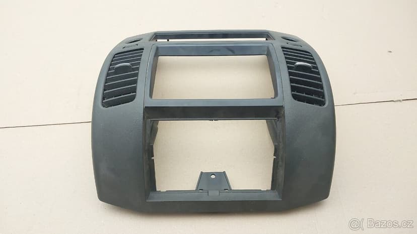 Nissan Navara D40 -  Palubní deska střed 68260EB100