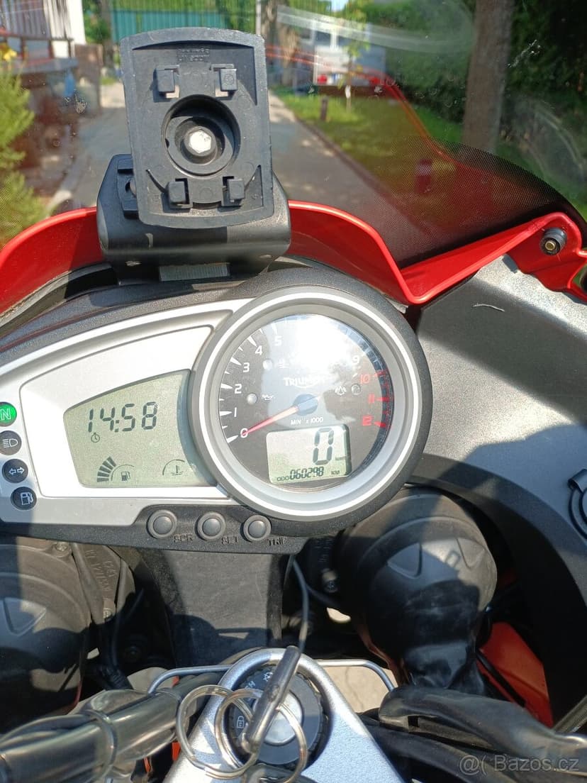 Prodam Triumph Tiger 1050