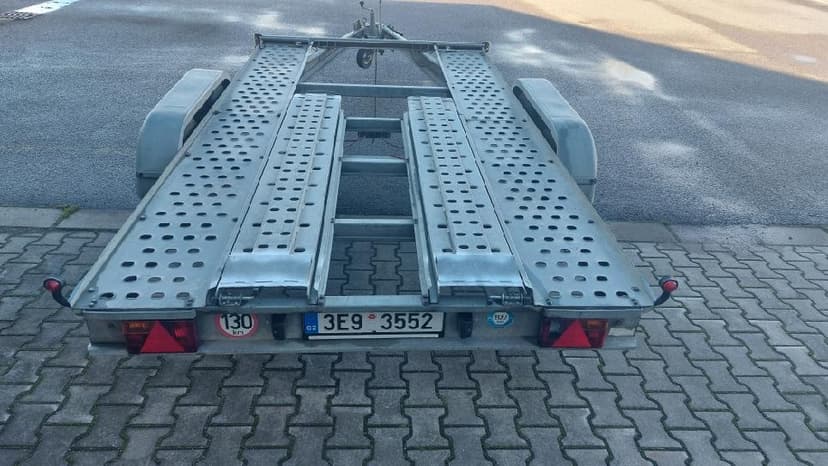 přepravník na auta Agados Puma