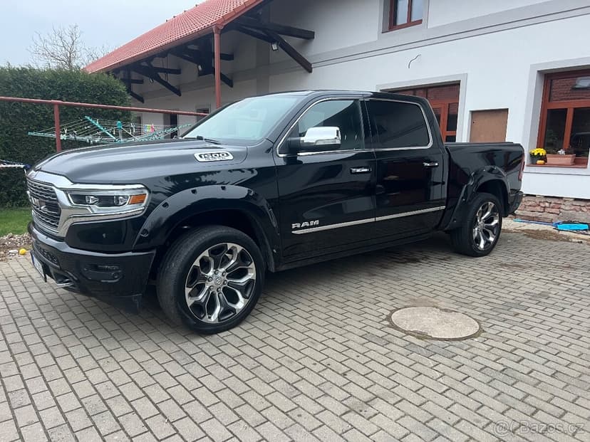 RAM 1500 Limited 5.7 HEMI V8 LPG 4x4 | PANORAMA | 22” KOLA |