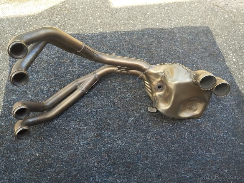 MV Agusta Brutale výfuk