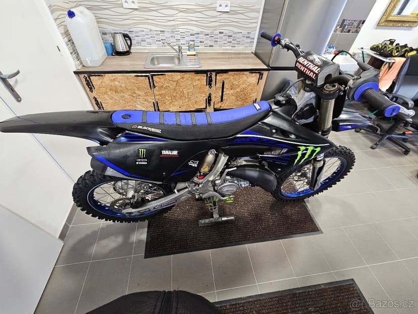 Yamaha YZ 125 - Motokros