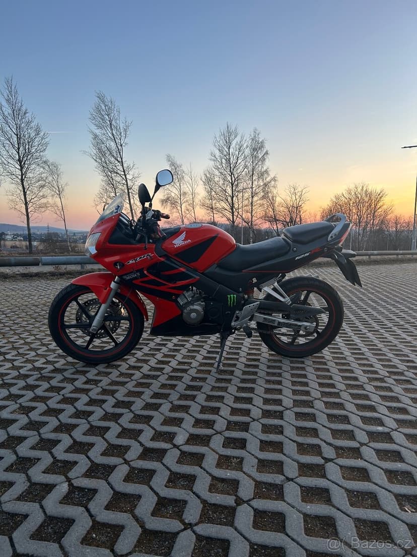 Honda CBR125R