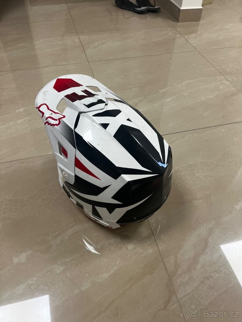 Motocross helma Fox velikosti L 53-60cm