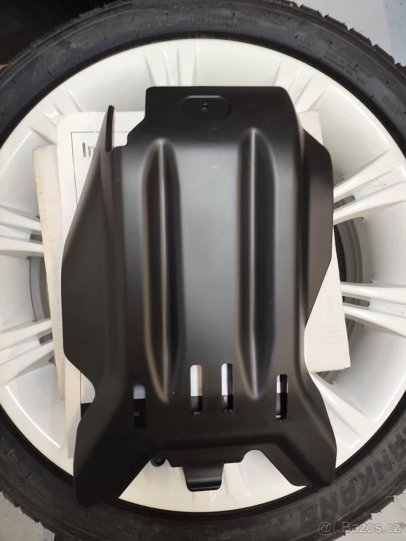 Prodám originální kryt motoru KTM Powerparts