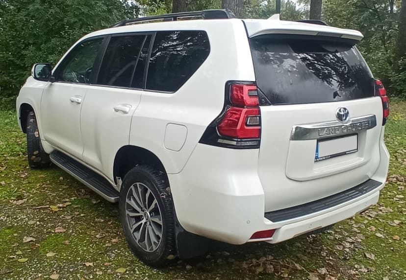 Toyota Land Cruiser (150 series)