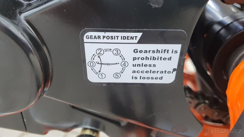 Pitbike MiniRocket Mikilon Defender 150RR kola 19/16 sedlo 8