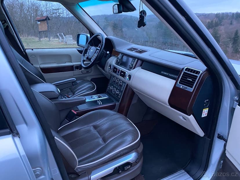 Land Rover - Range Rover 4.4 TDV8