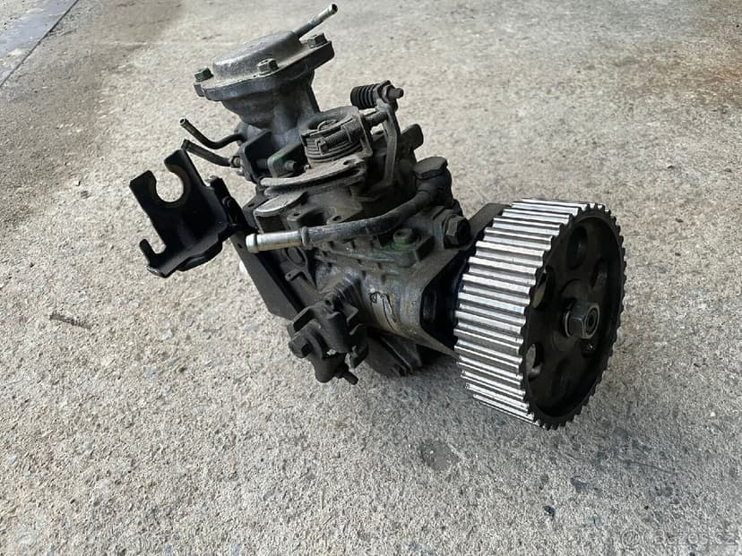 Mechanické čerpadlo Nissan Patrol y61