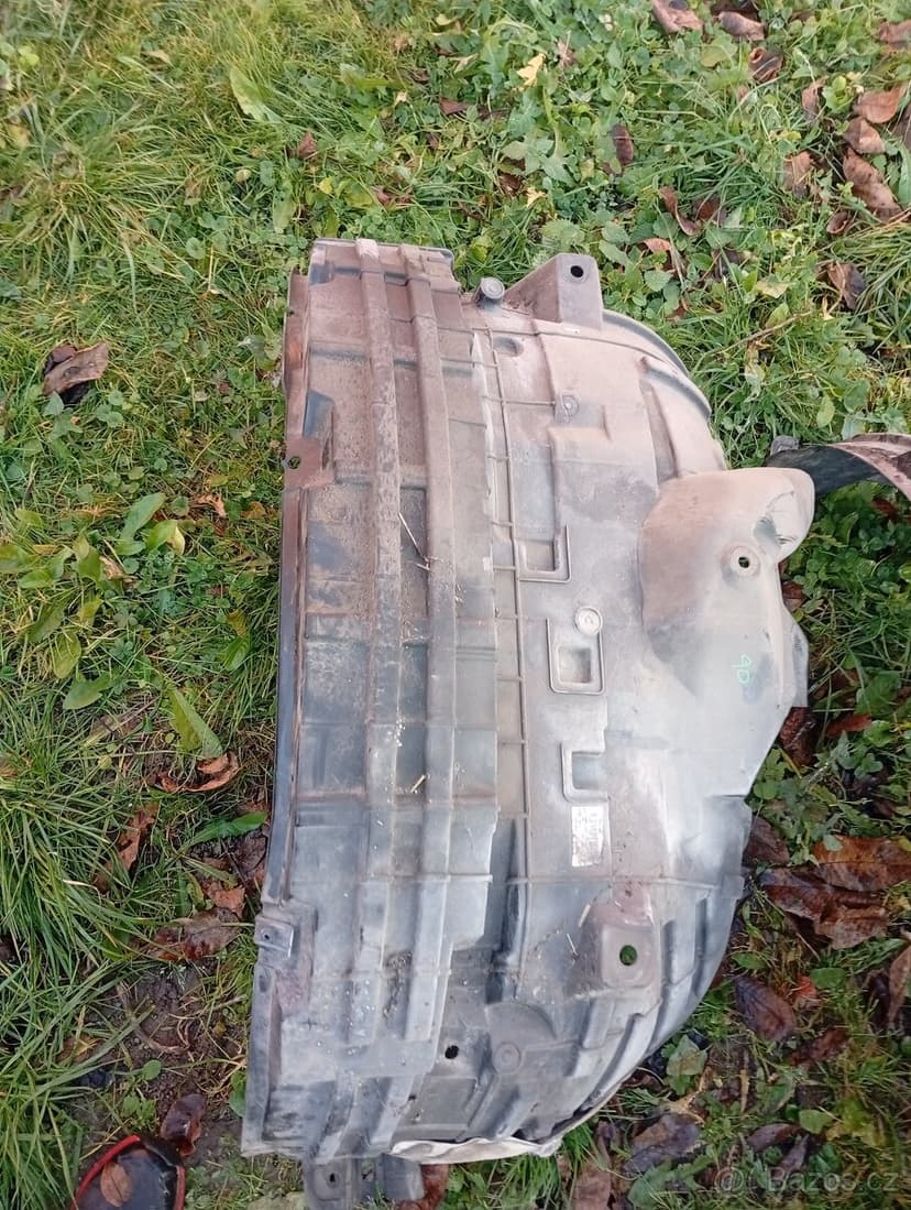 NISSAN NAVARA D23, D23T, D231, RV 2020 PLASTOVÉ PODBĚHY