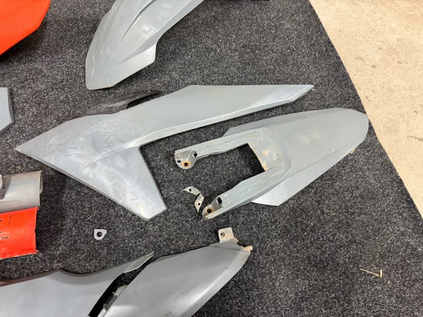 Sada plastů+sedlo KTM SX SX-f 23-25