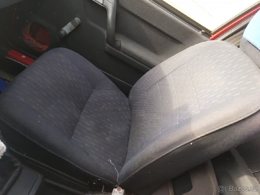 Škoda Favorit a Forman díly 4 ram. volant