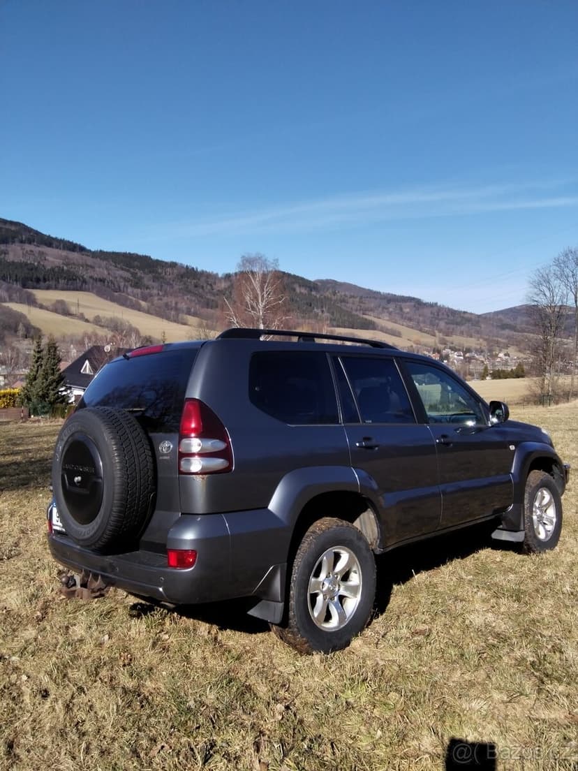 Toyota Land Cruiser 120