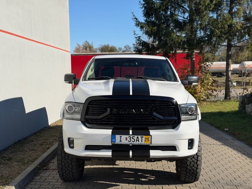 Dodge Ram 1500 Sport 4x4 5.7 Hemi