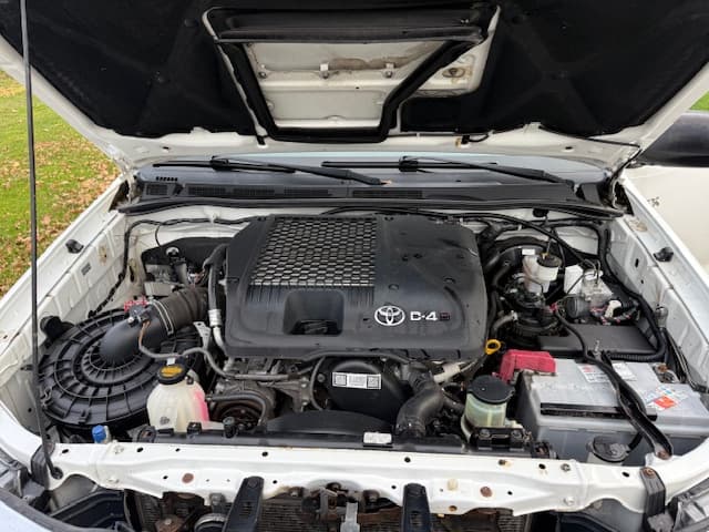 Prodám Toyota Hilux 2,5 D4D 4x4