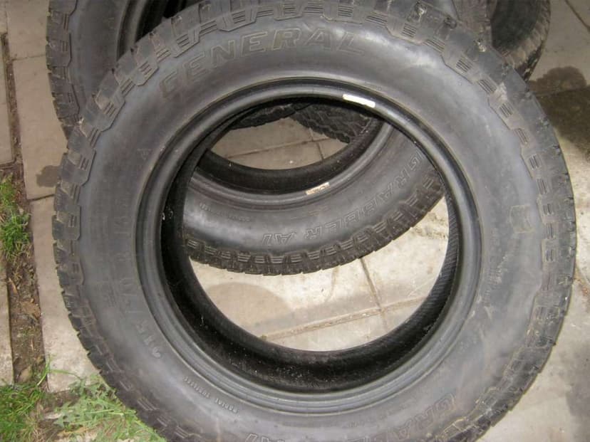 pneu general grabber 215/70 r16