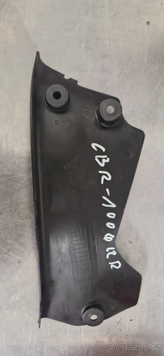 Honda Cbr 1000 rr 2009  zrcátko, plast