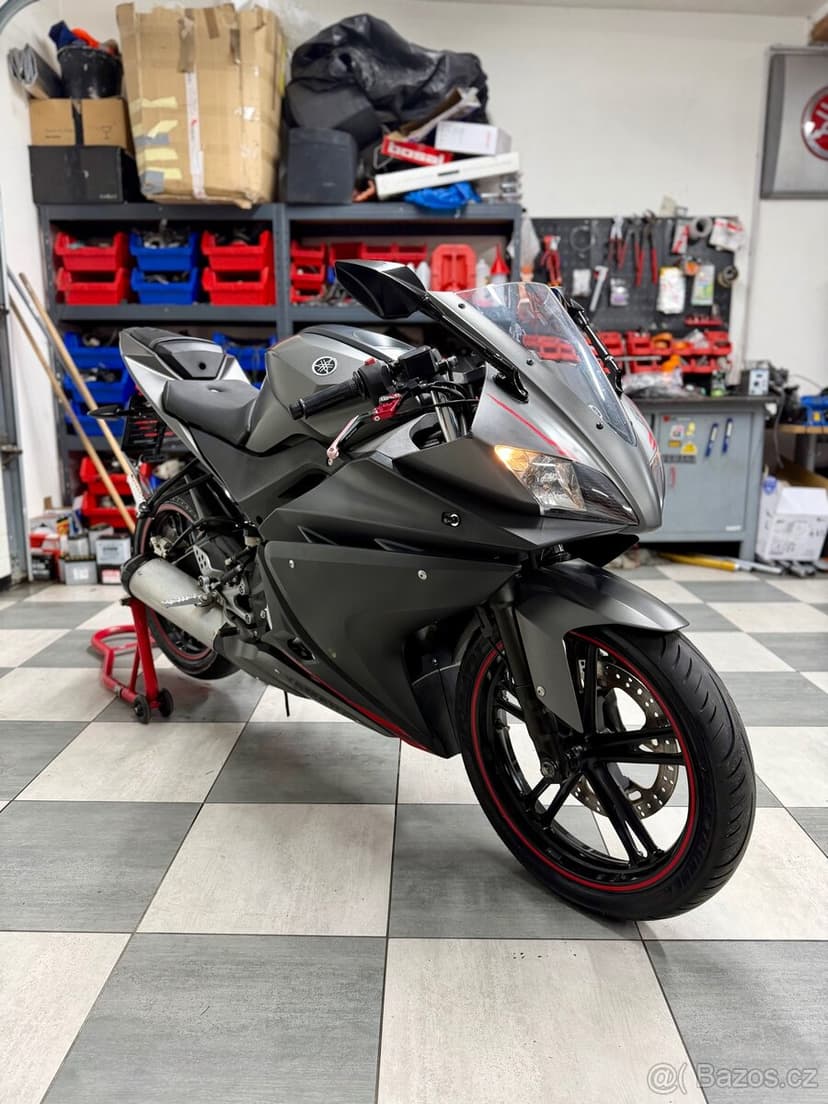 Yamaha YZF-R125 2011 26000KM TOP STAV ZÁRUKA