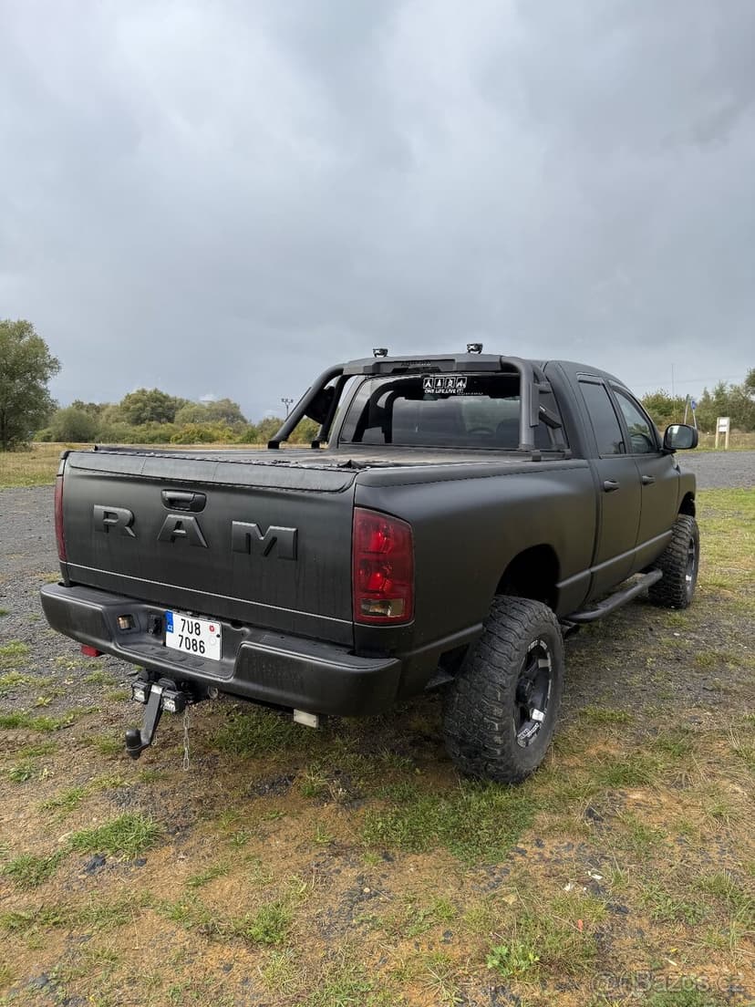 Dodge RAM 1500 5.7HEMI 2006 laramie