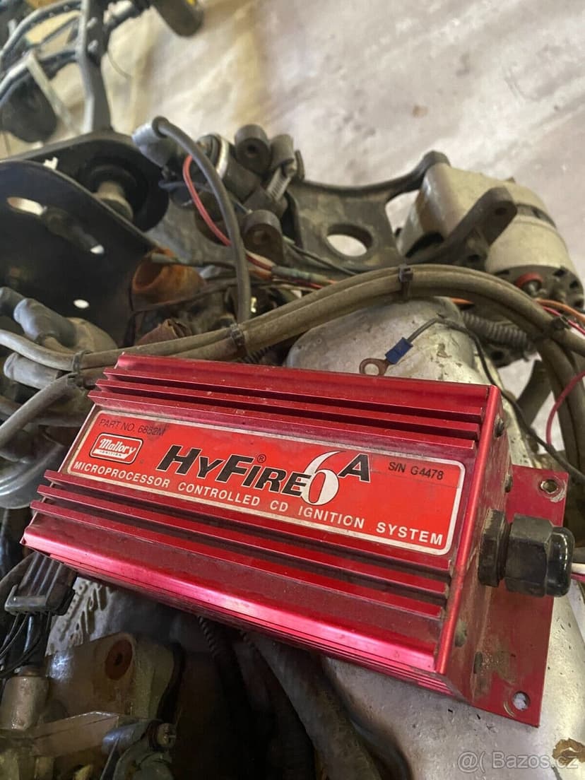 Ford 302 motor EFI V8 + převodovka C4 kompletní s příslušens