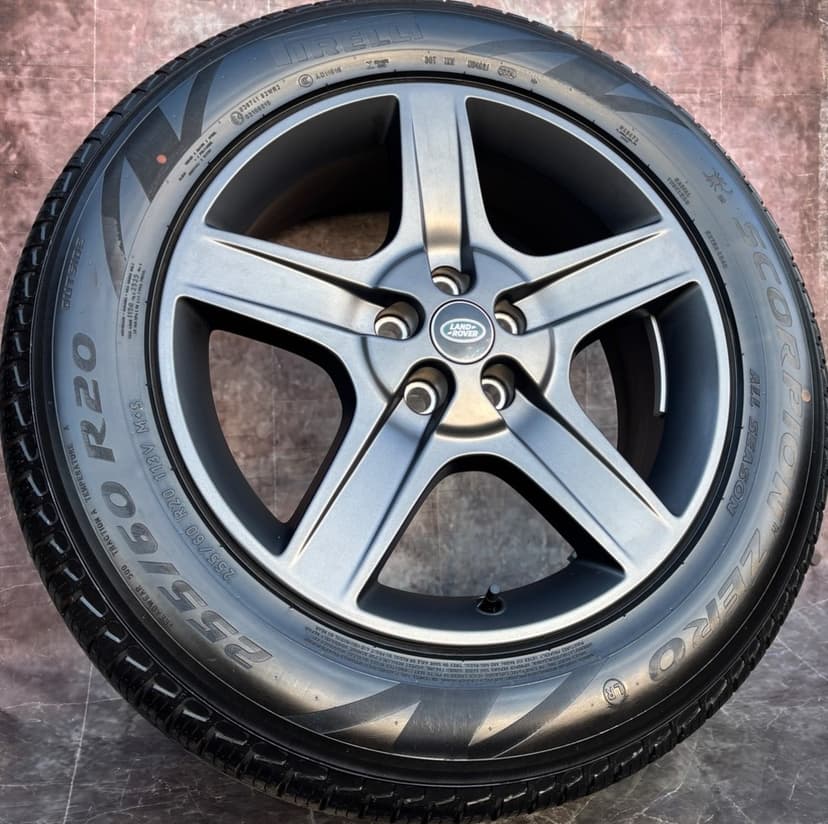 Originální alu kola Land Rover Defender 255/60R20
