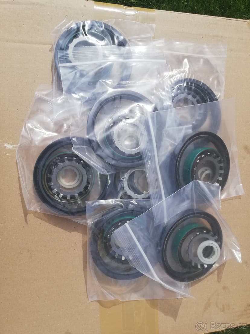 HMMWV, Hummer, Humvee- sady simeringů na kola, gufera