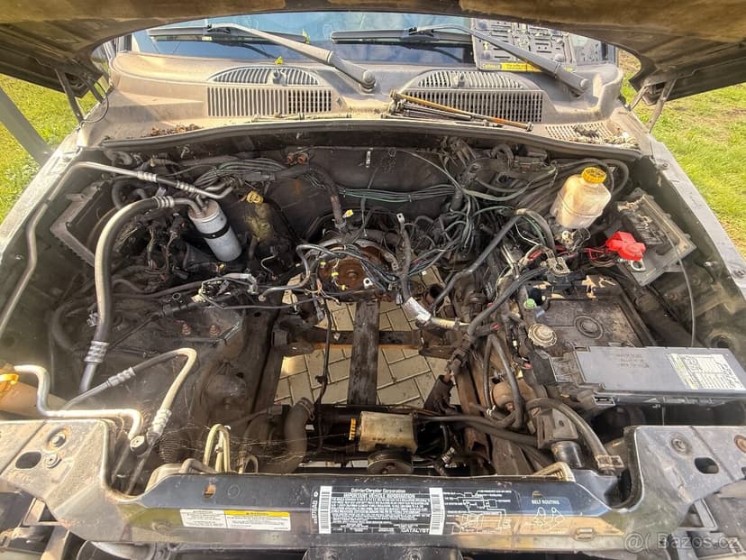 Jeep Liberty 3,8 v6 bez motoru