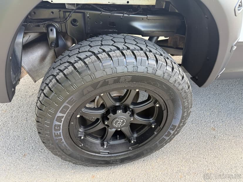 DODGE RAM 2500 LPG HEAVY DUTY 8feet