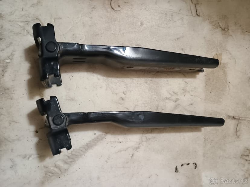 Jeep Wrangler JK panty zadních dveří