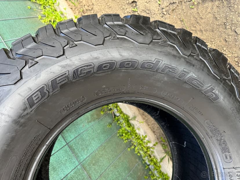 Prodám jednu ofroud pneumatiku  BFGoodrich All Terrain T/A K