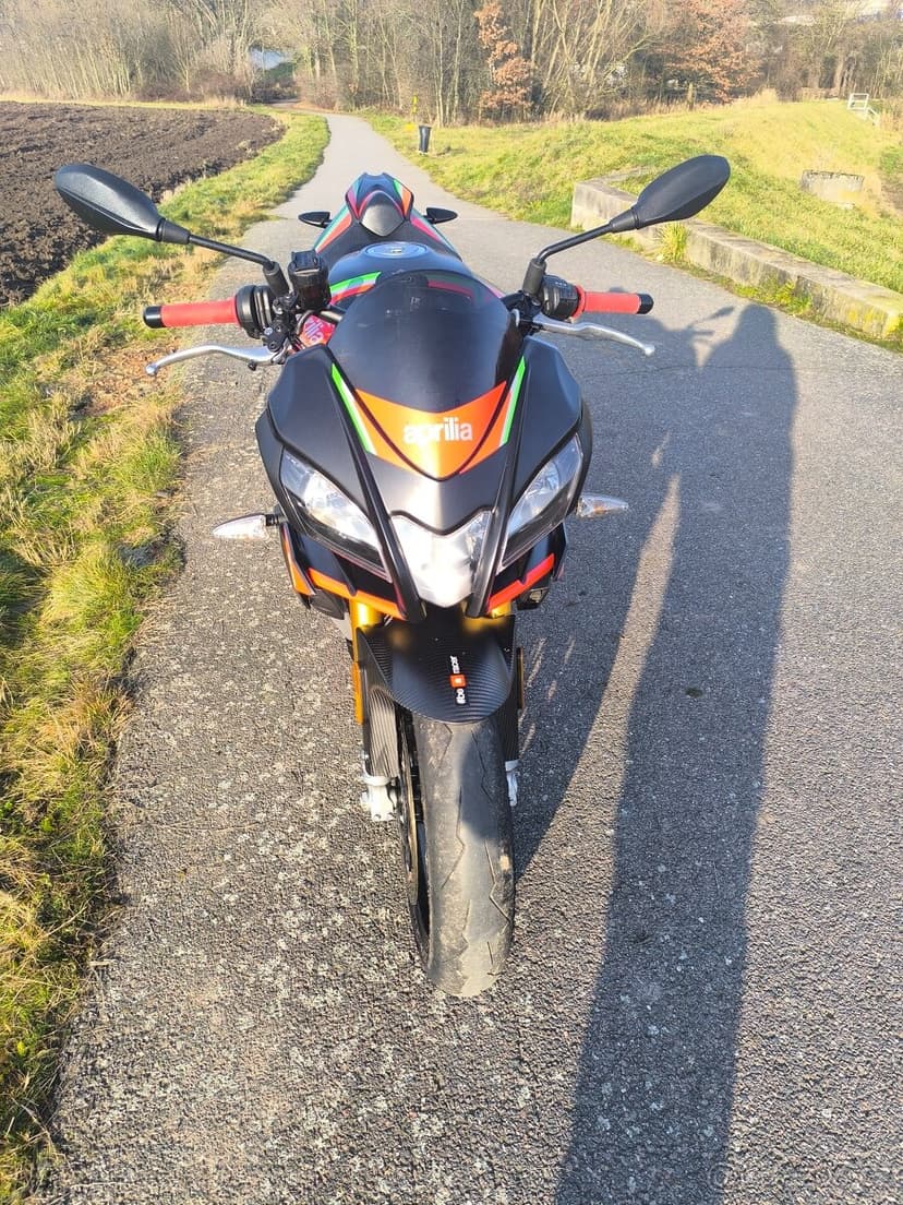 Aprilia tuono V4 1100 Factory