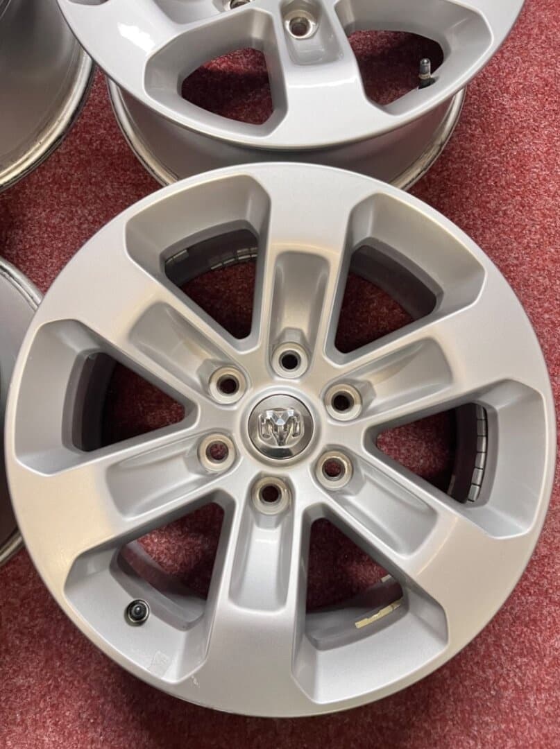 6x139.7 R18 Orig. Alu Dodge Ram 1500 5.Generace