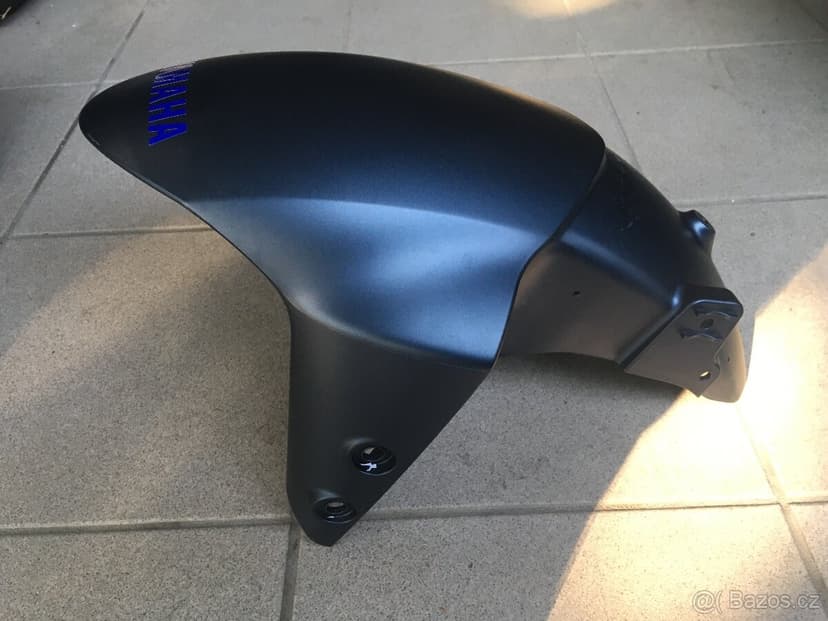 Yamaha MT-09 přední blatník