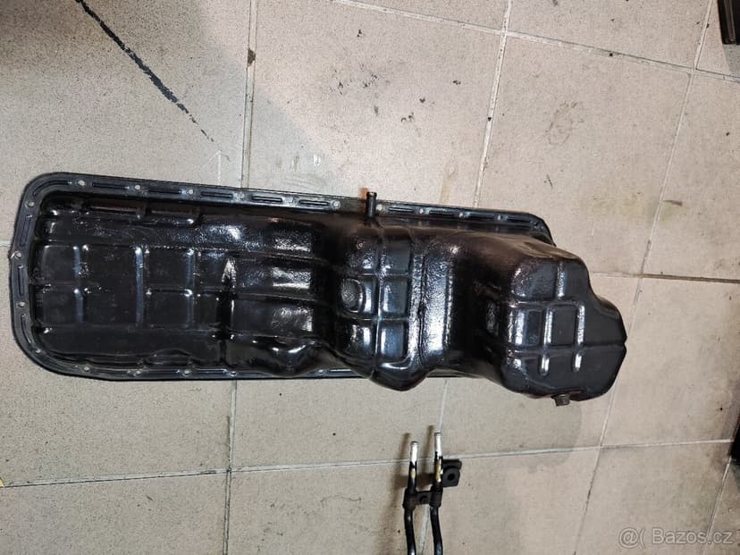 Olejová vana RD28T Nissan Patrol