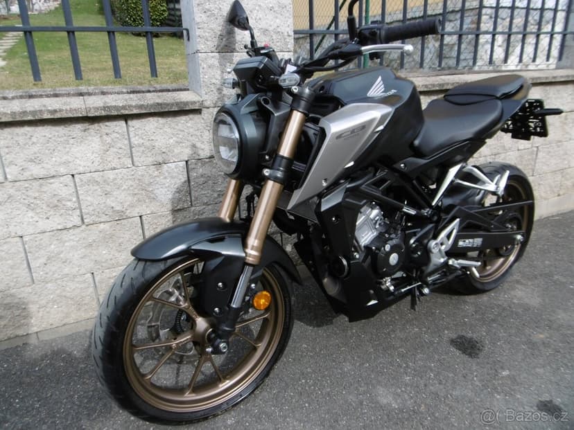 Honda cb 125r  rv. 2021 - nový model - 10670km