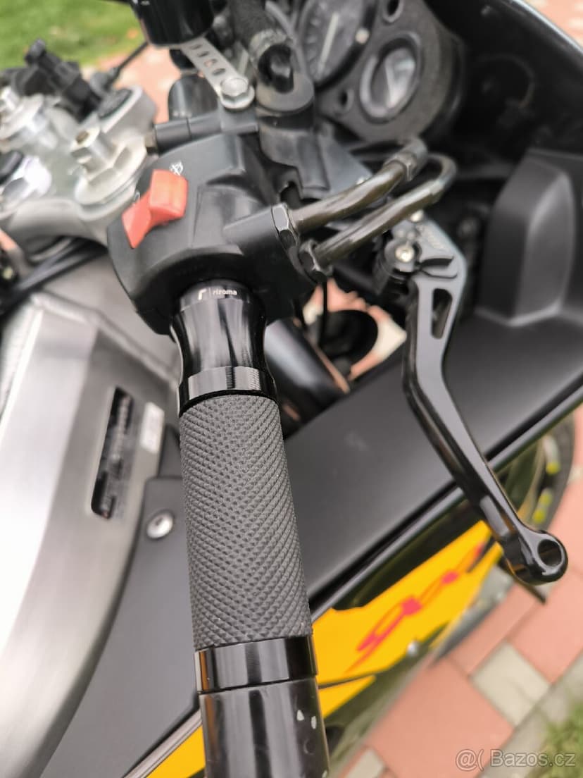 Krásná Honda CBR 900 rr