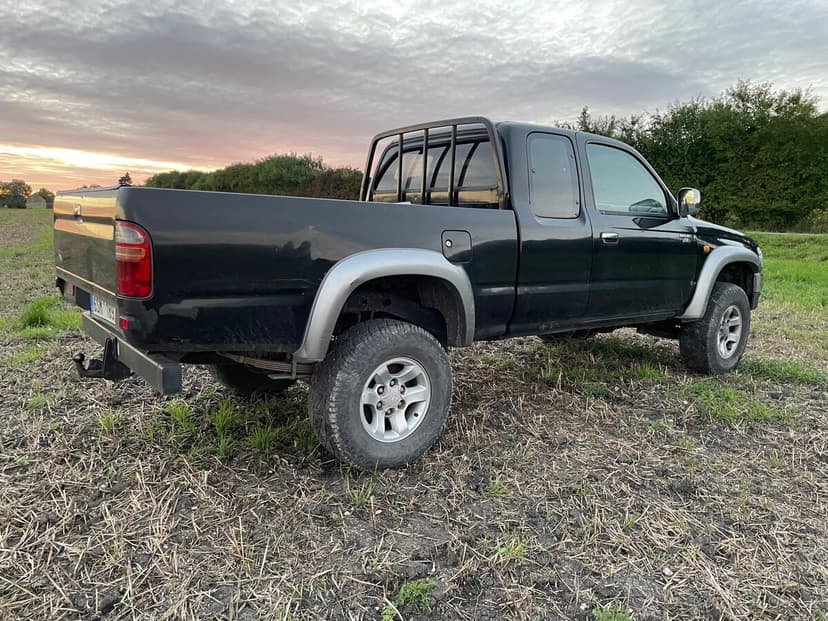 Toyota Hilux D4D verze SR5