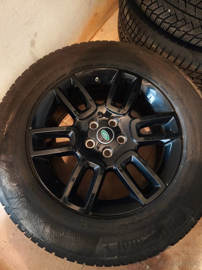 Land Rover Defender 200S