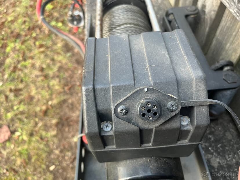 Naviják Superwinch EP9.0 9 000 lbs, ovladač