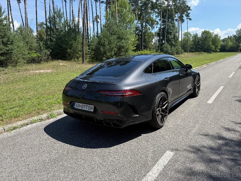 Mercedes benz AMG GT 63