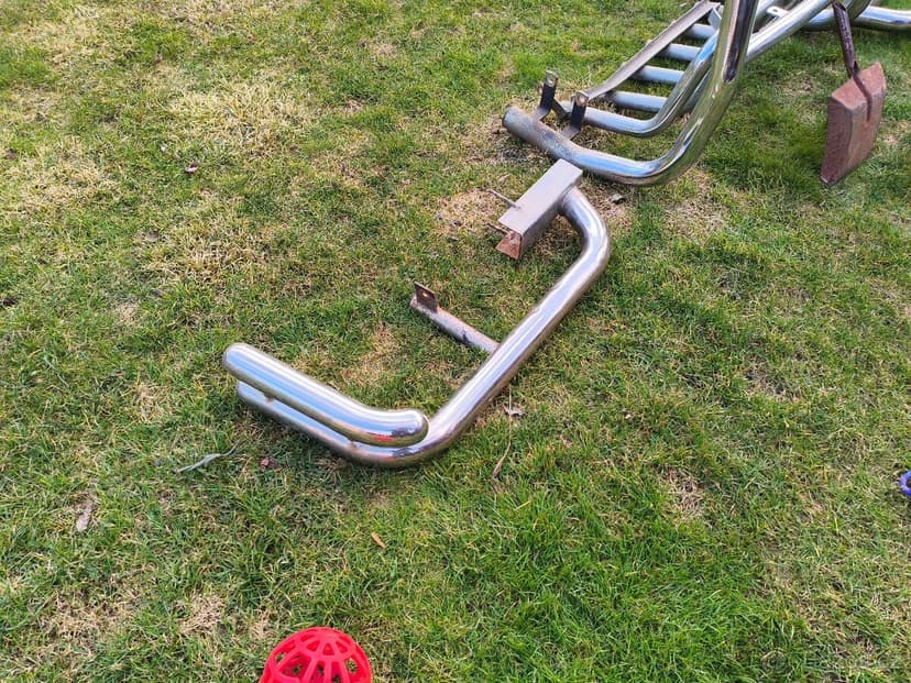 Nissan Patrol Y61 ochraný rám