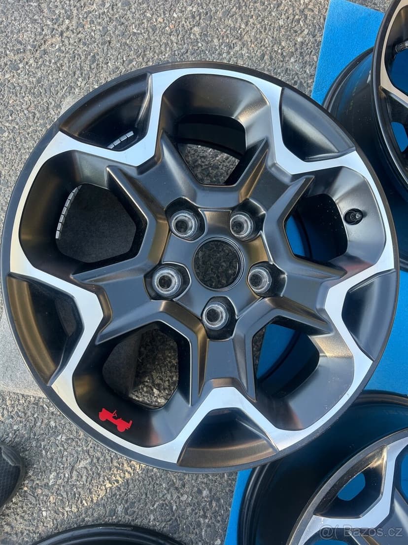 Jeep Wrangler JL JK Rubicon Sahara Gladiátor r17