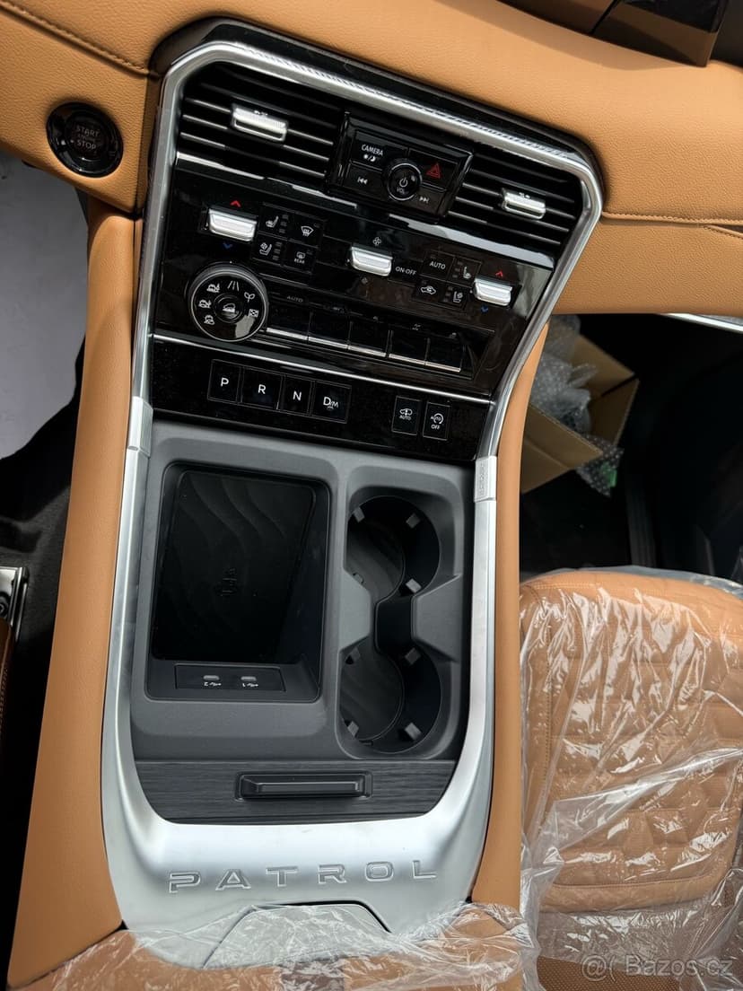 Nissan Patrol Platinum, 3,5l V6, US specifikace