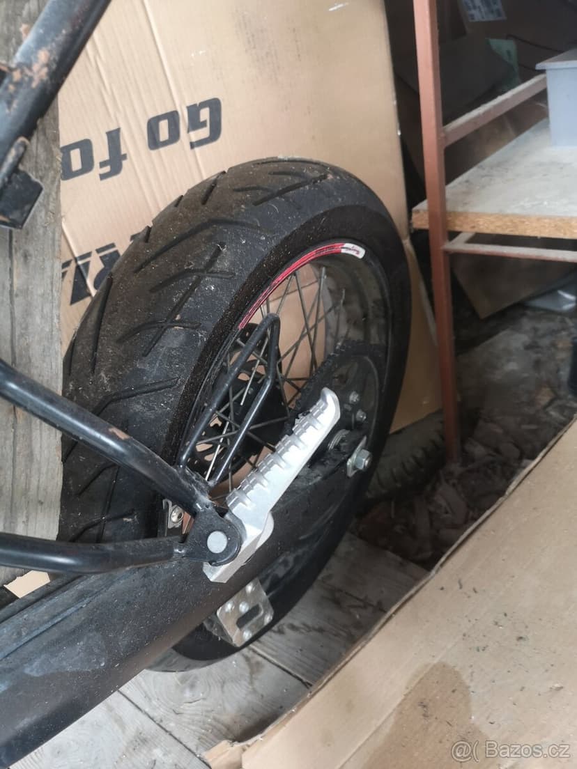 Malaguti XSM 125 Supermoto, díly