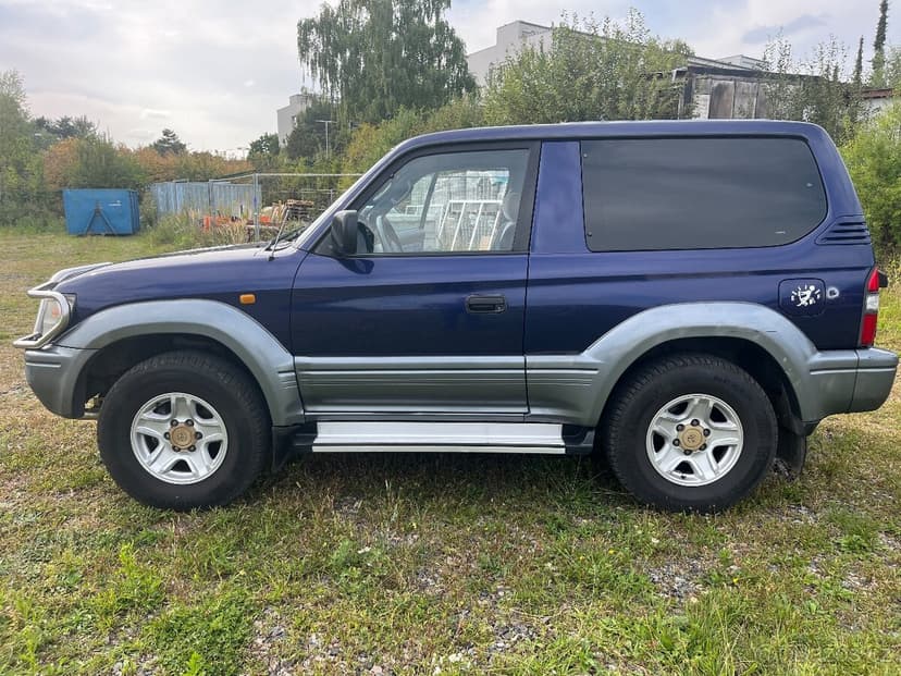 Toyota Land Cruiser 90